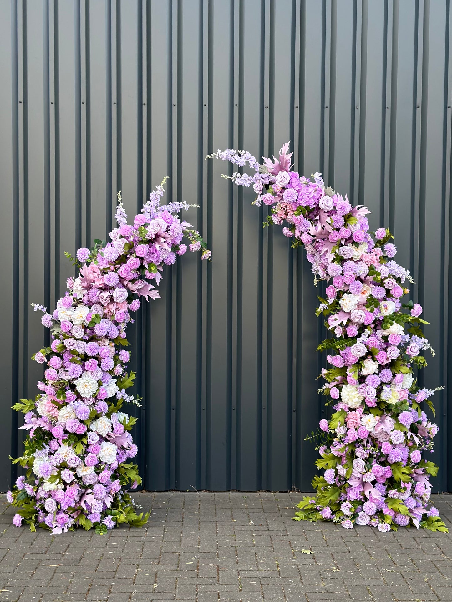 Hochzeitsbogen Halbkreis Lavendel