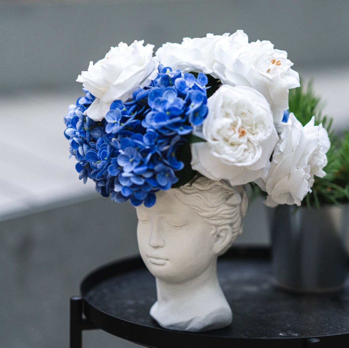 Katarina - Blumen mit Vasenkopf