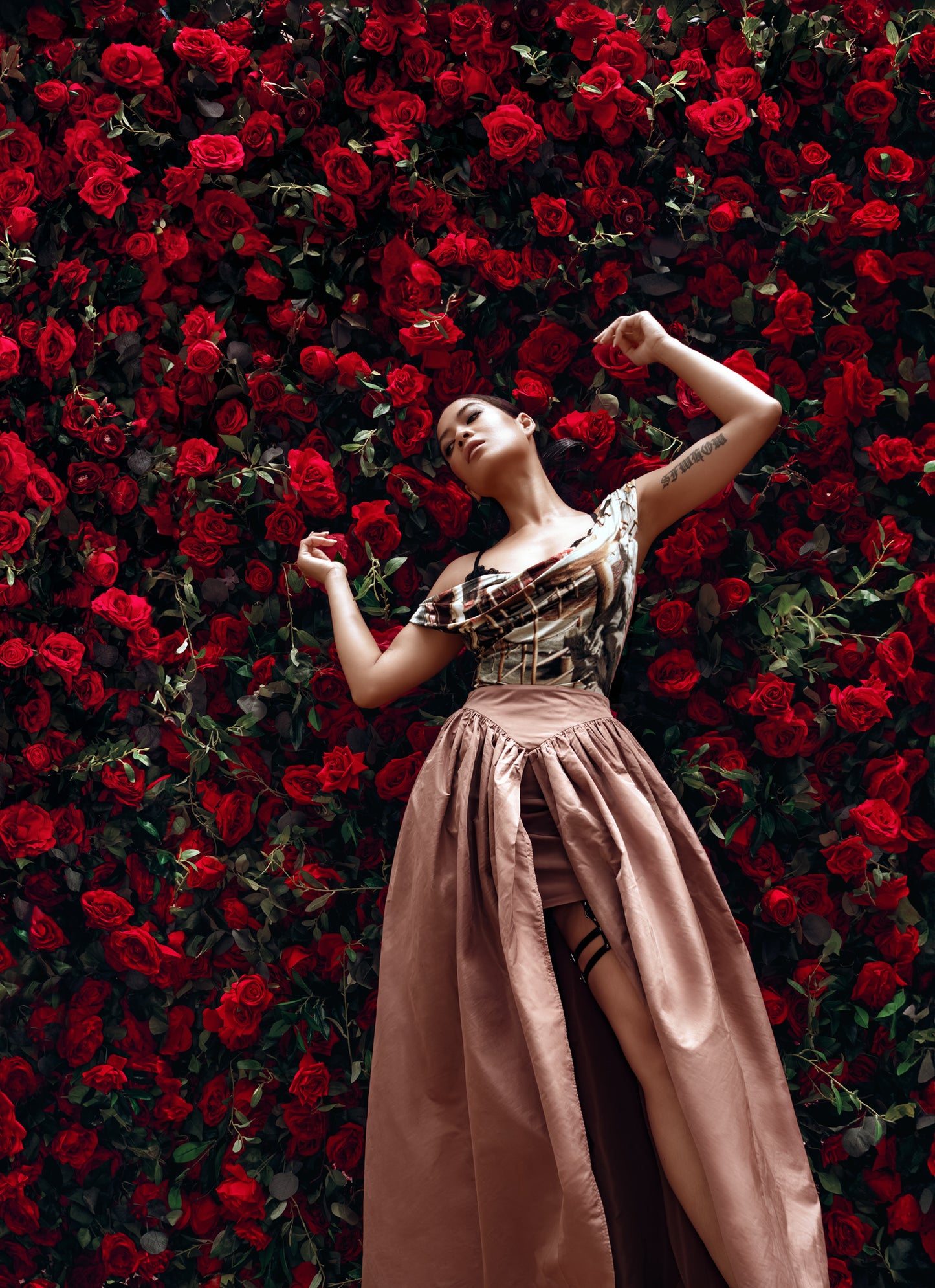 Blumenwand "Roter Chic", 7D Volumen