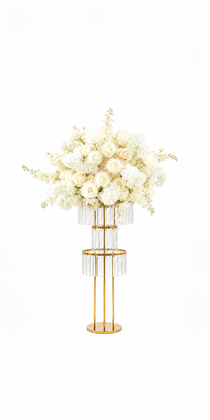 Goldener Ständer mit Blumen