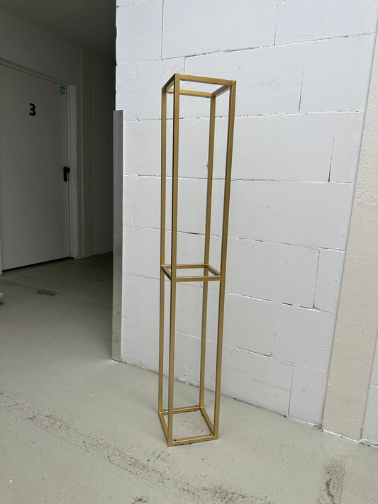 Helena - Blumenstand mit Blumen